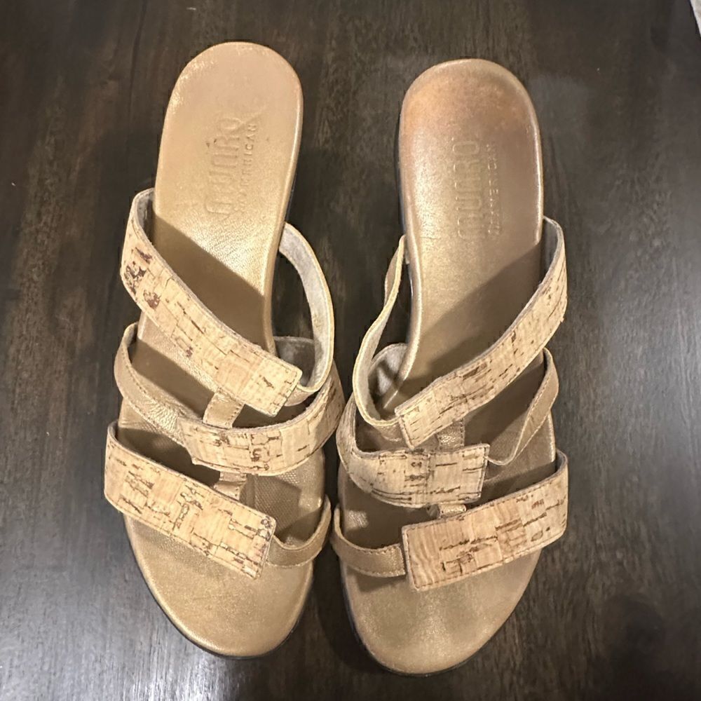 Munro American Cork Strap Sandals Size 6.5